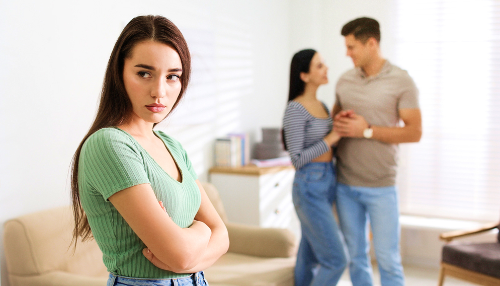 What Is An Open Relationship? The Potential Pitfalls Of Being In One