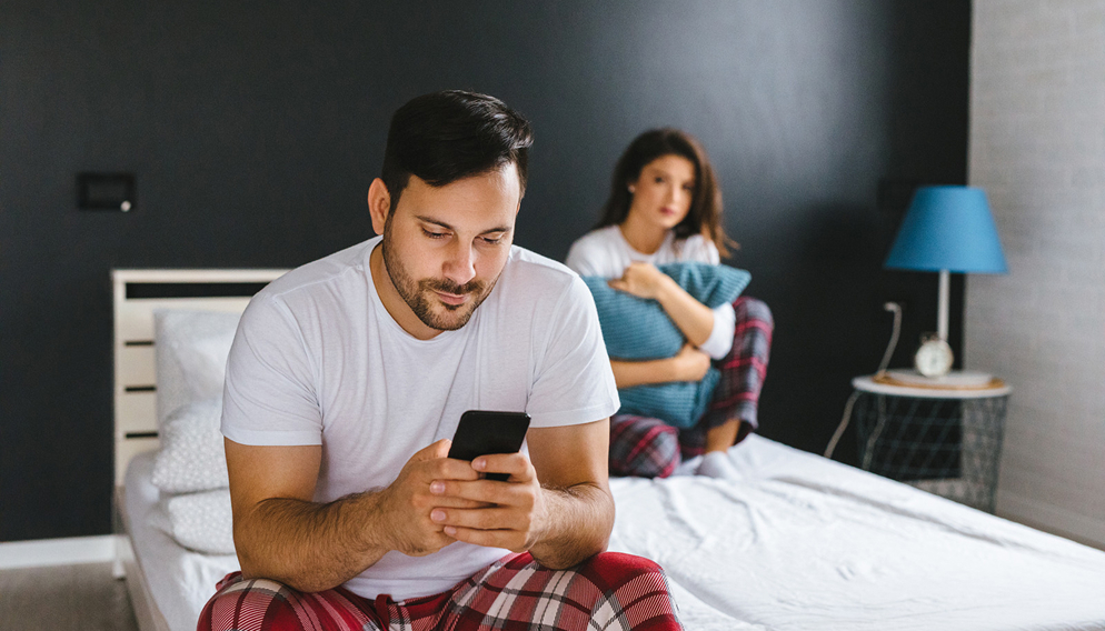 Emotionally Unavailable Vs Not Interested: The Difference