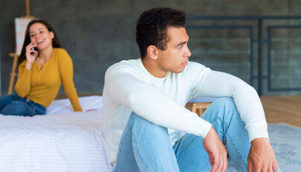 Emotionally Unavailable: The Experience No One Describes Clearly