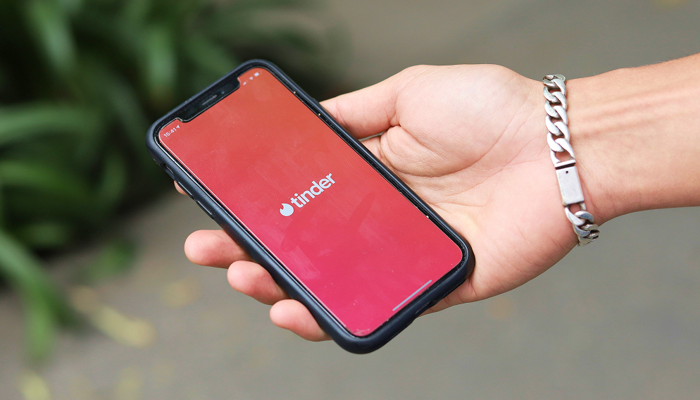 How Does Visibility On Tinder Work