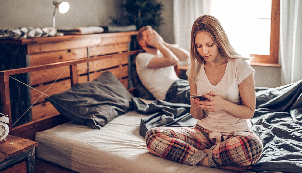 Why You Keep Attracting Emotionally Unavailable People