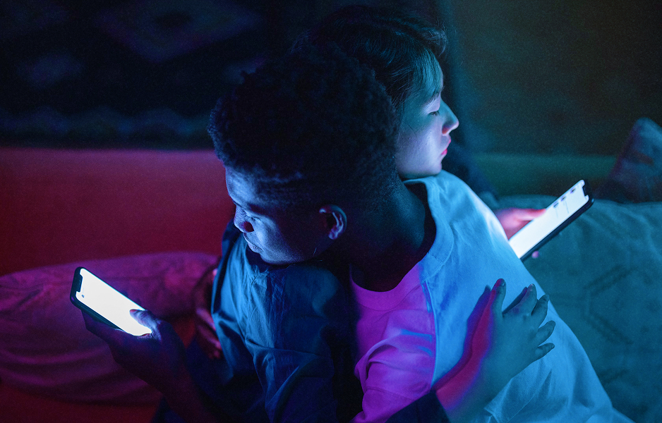 How Technology Affects Relationships
